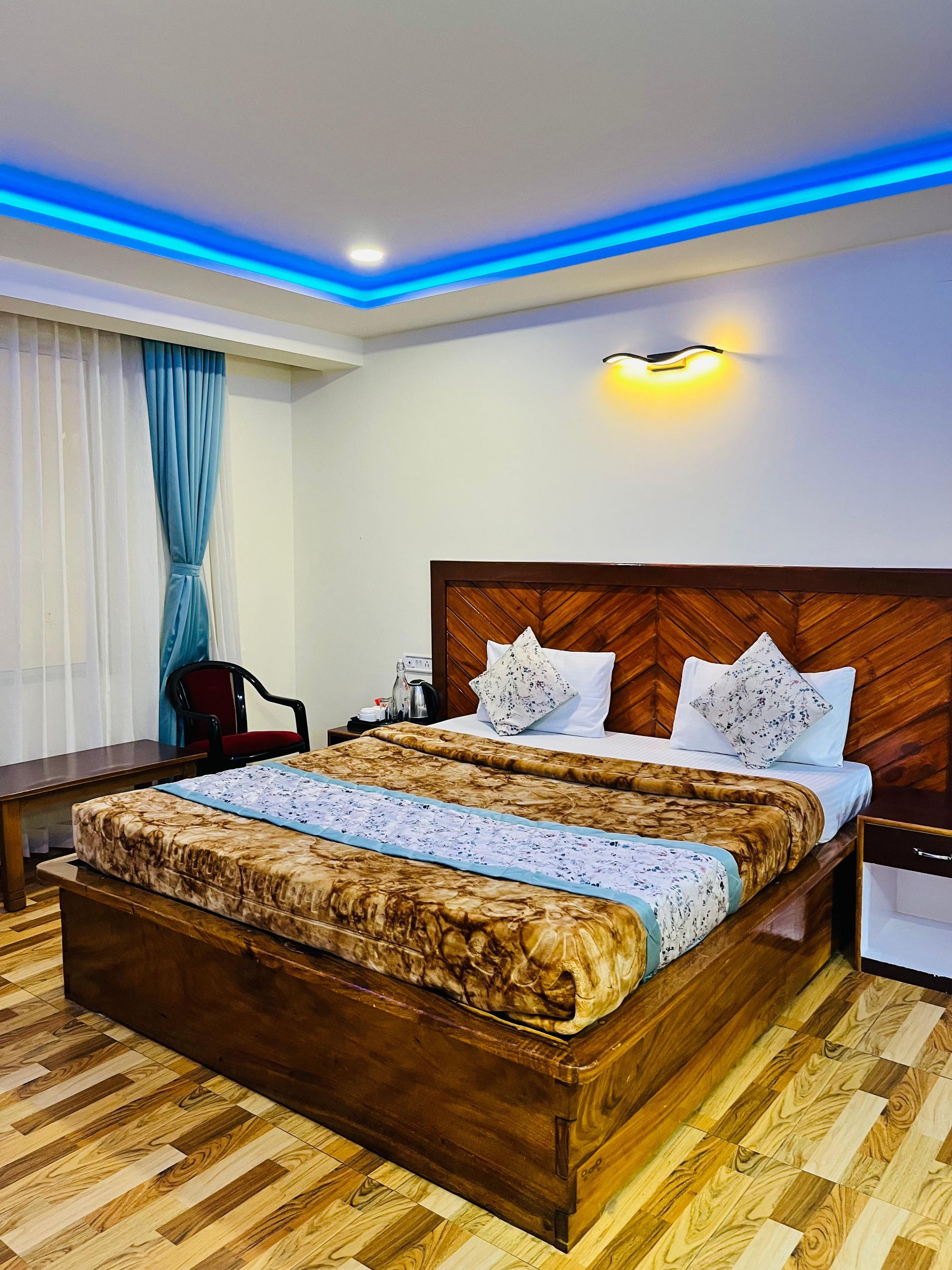 Golden Dolma & Spa Super Deluxe Room 4