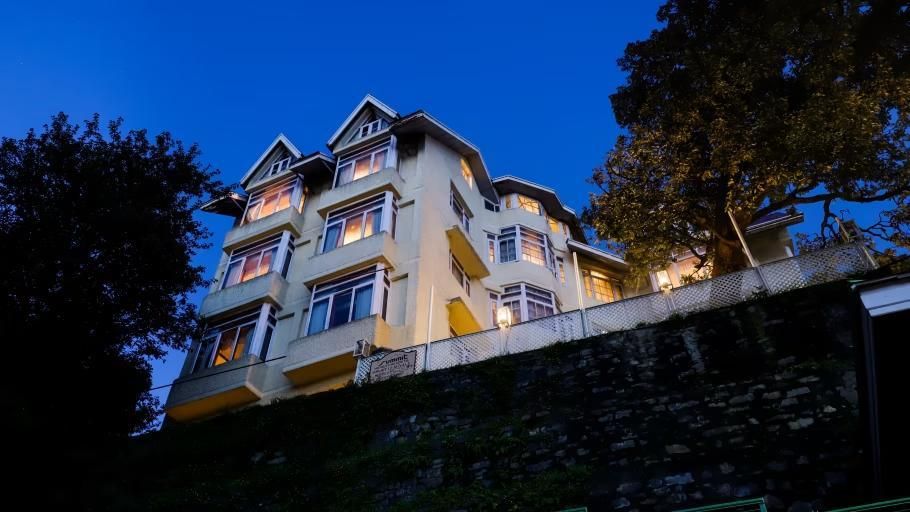 undefined Summit Le Royale Hotel 5