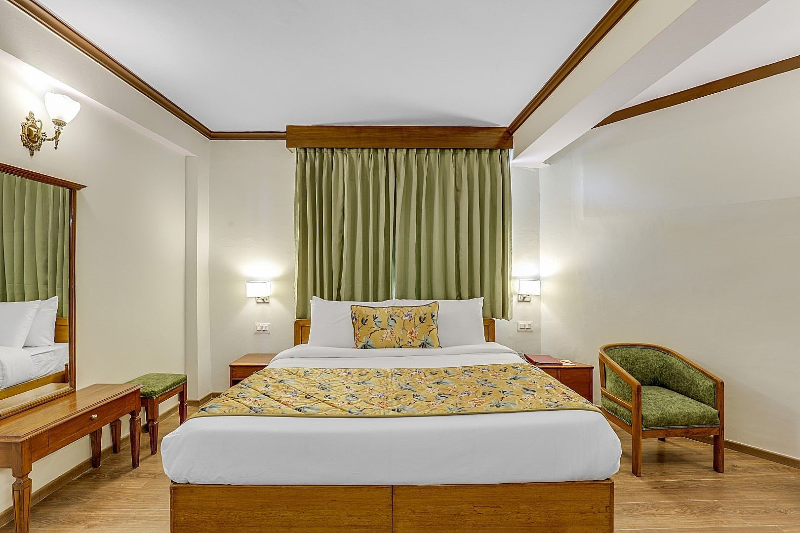 Le Royale Hotel, Shimla Deluxe Room 9