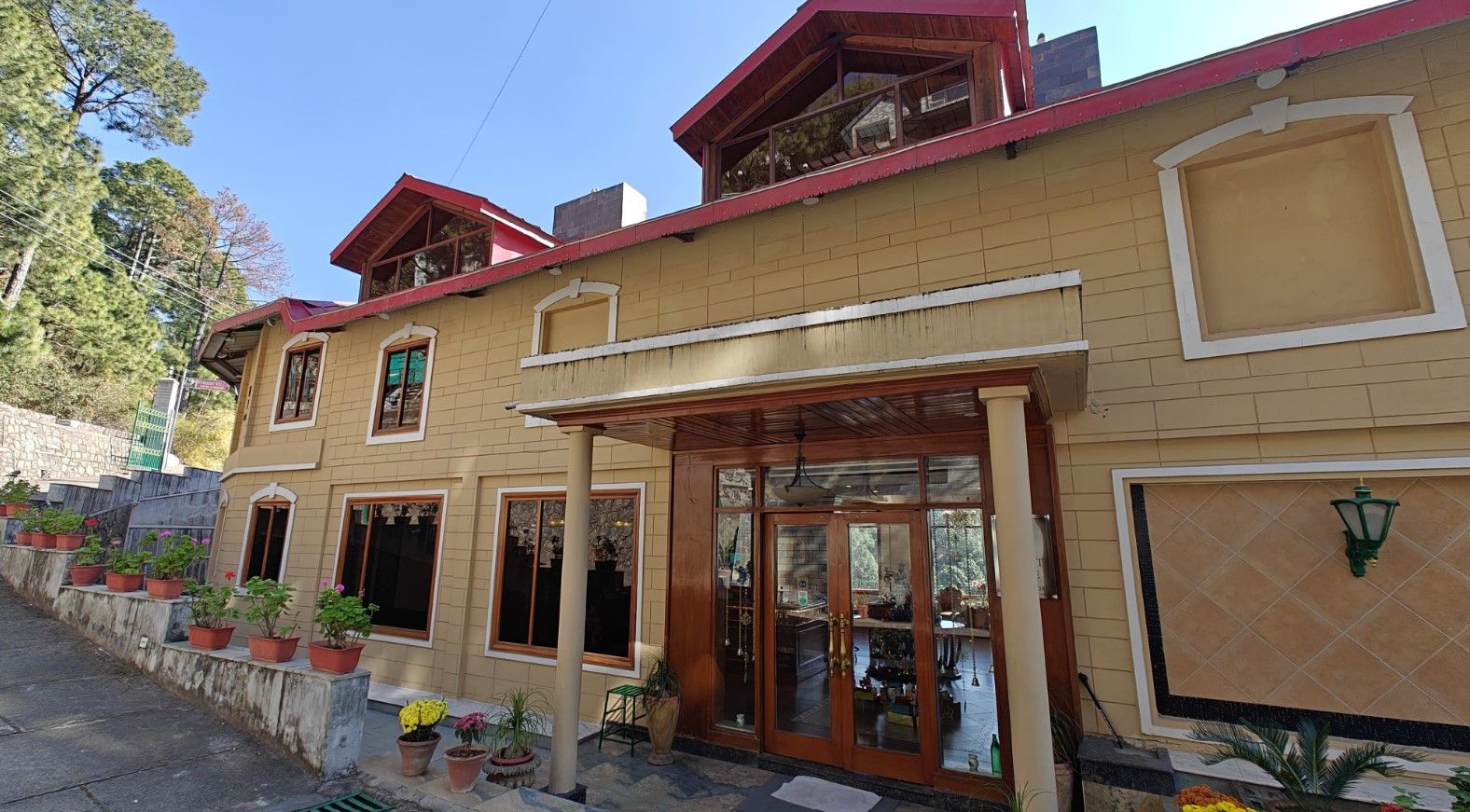 undefined Forest Ville Kasauli