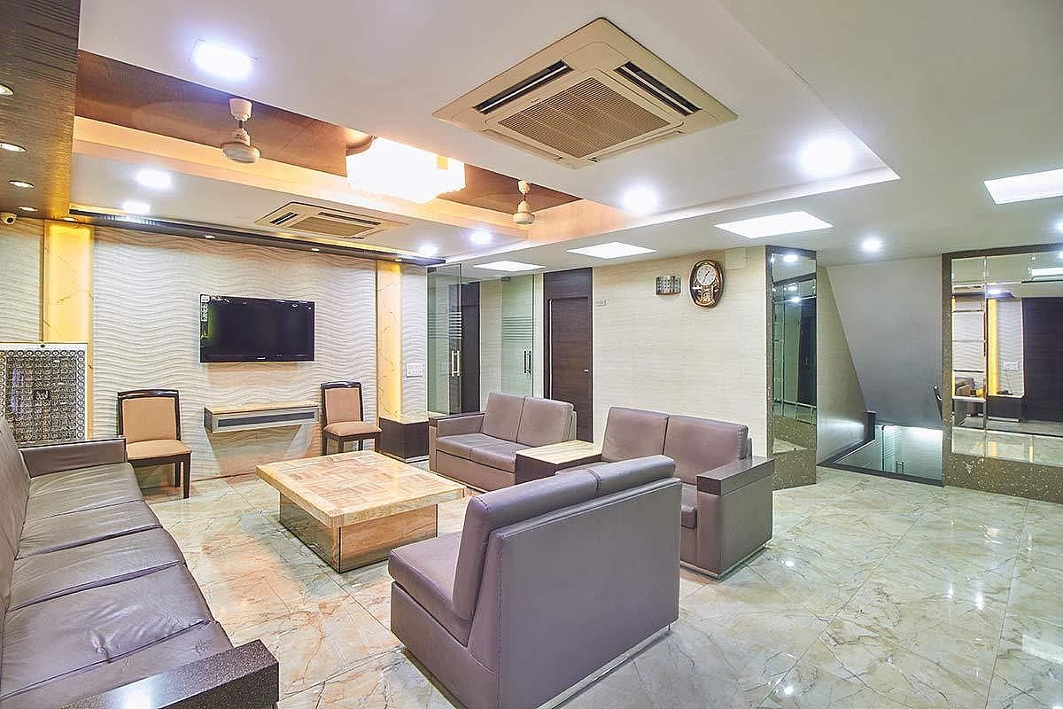 undefined Hotel Regal Palace 4