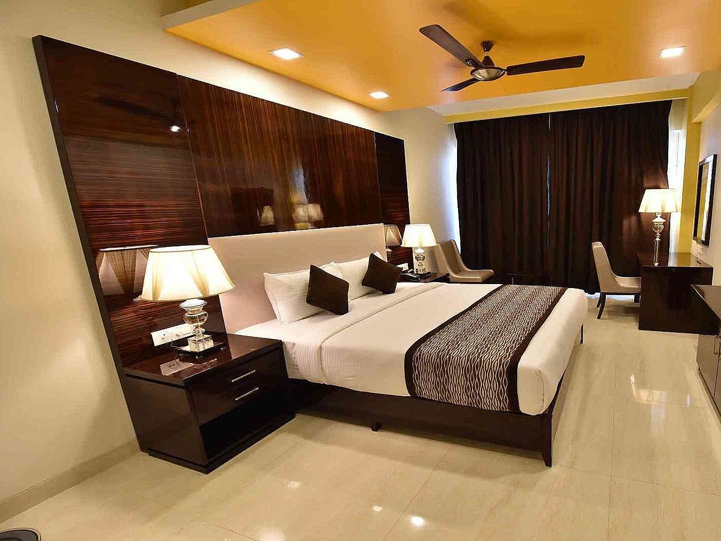 Hotel Calangute Central Executive Suite with Balcony 3