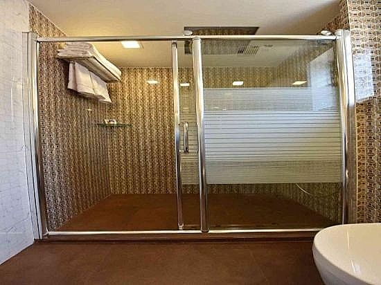 Hotel Calangute Central Executive Suite with Balcony 7