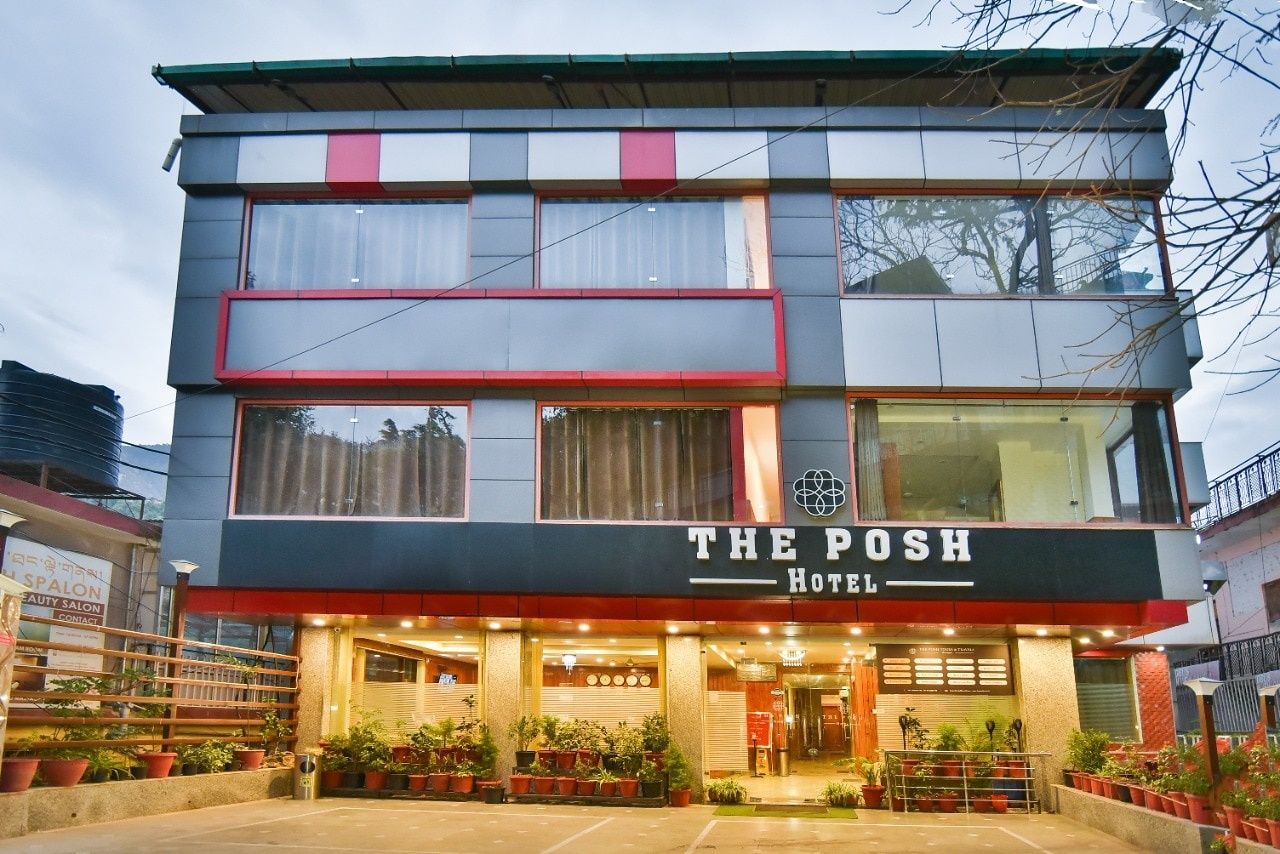 The Posh Hotel | Heart of Mall Road, Hassle-Free Covered Parking