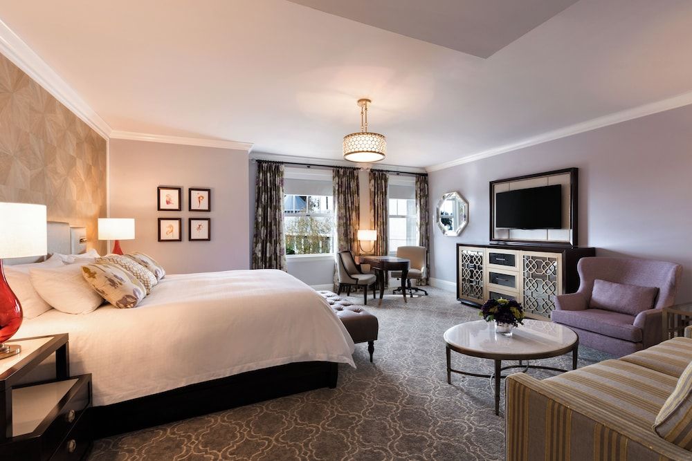 Suite, 1 King Bed