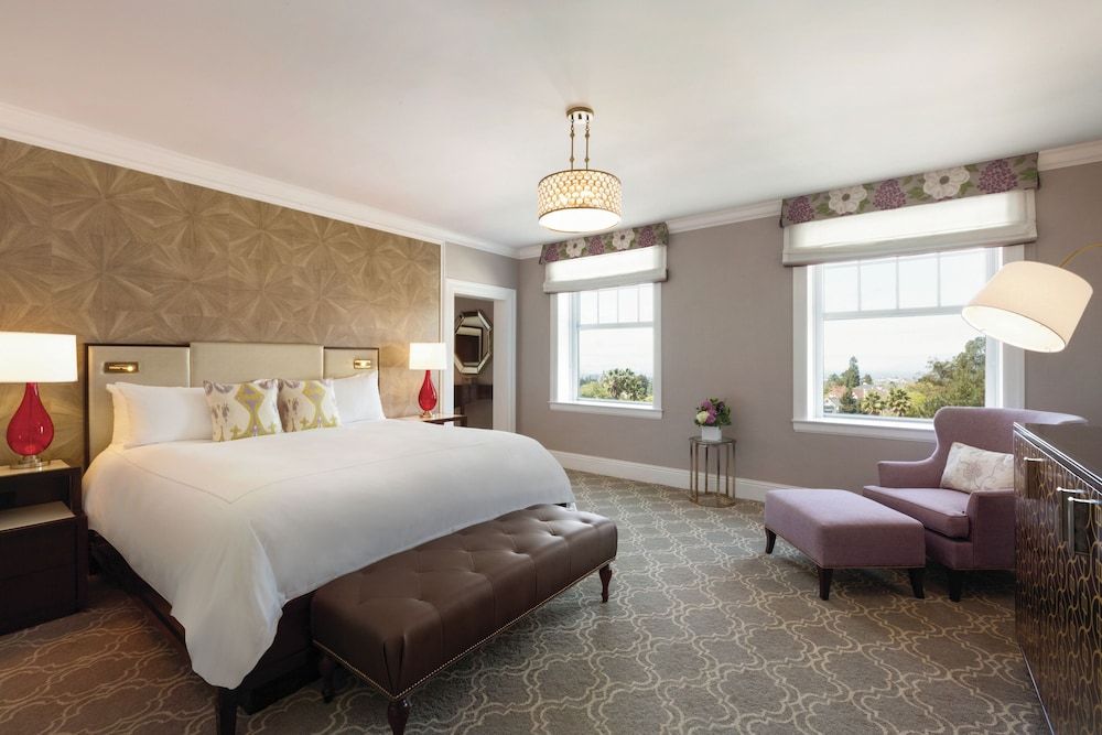 Suite, 1 King Bed
