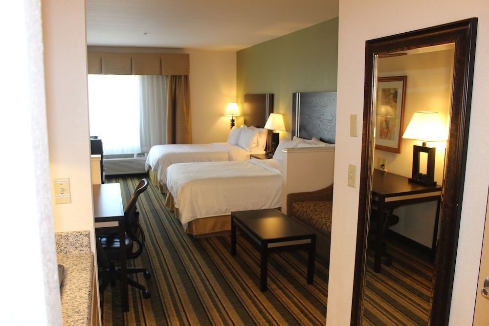 Suite, 2 Queen Beds