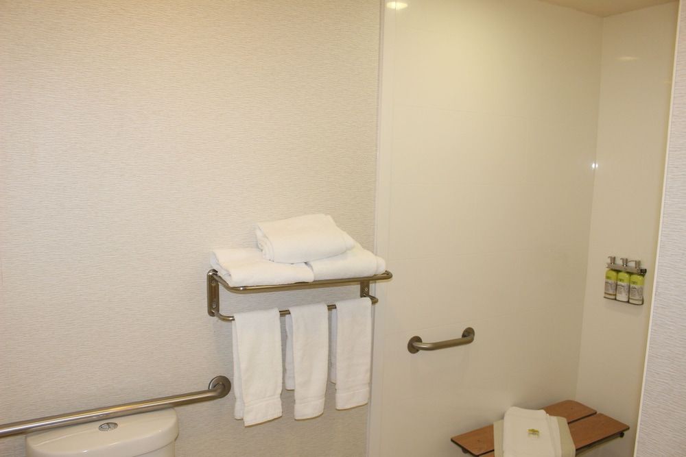 Room, 1 Queen Bed, Accessible (Communications)