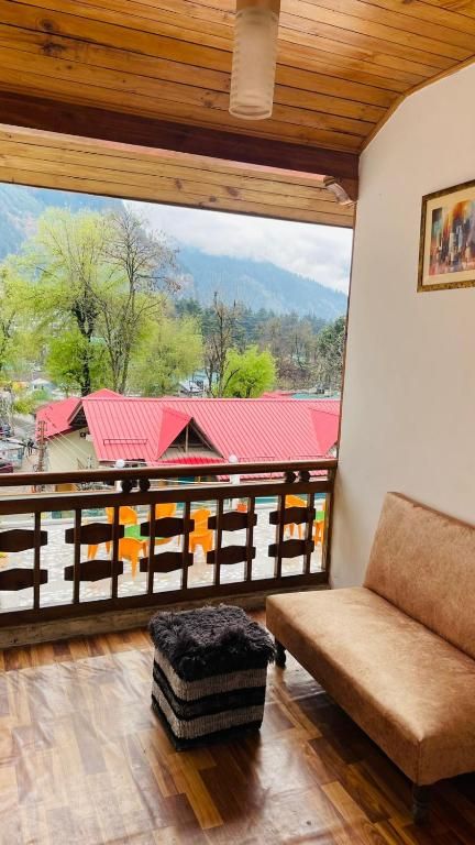 undefined Hotel Hilltop At Mall Road With Open Terrace 9