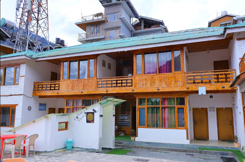 undefined Hotel Hilltop At Mall Road With Open Terrace