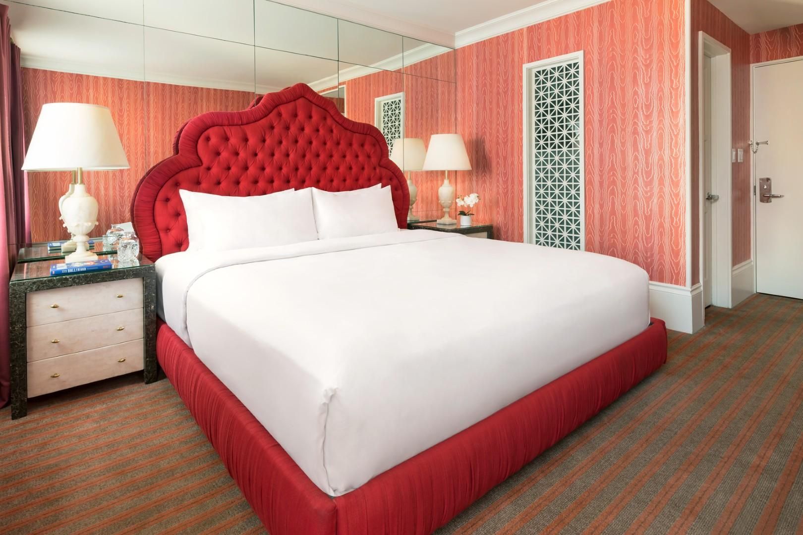Mobility Accessible Bathtub Parisian Queen