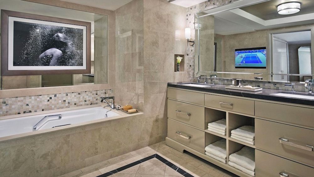 L'Ermitage Beverly Hills Classic Room, Mobility Accessible (Deluxe)