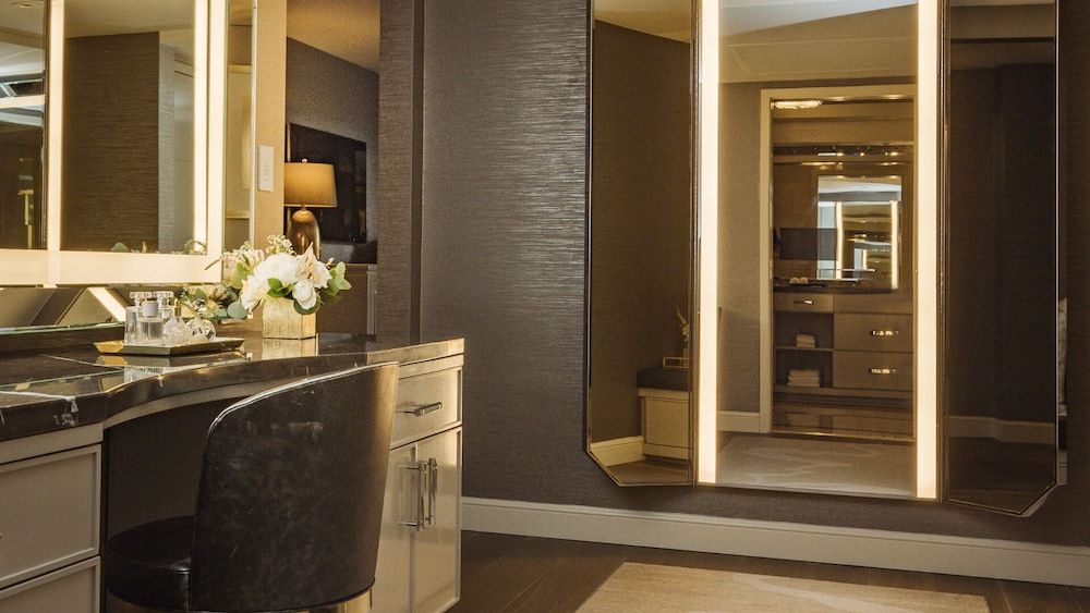 L'Ermitage Beverly Hills Suite, Multiple Beds (Palm) 5