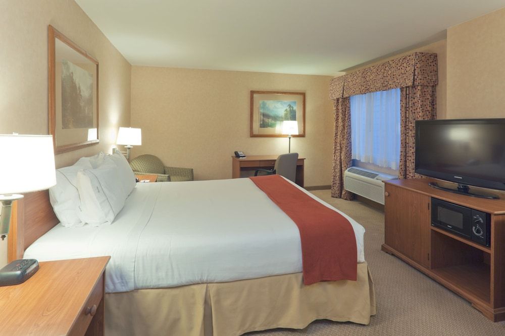 Standard Room, 1 King Bed