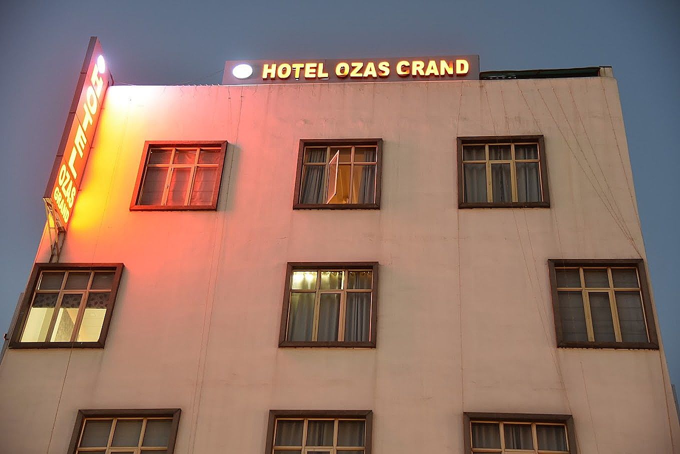 undefined Hotel Ozas Grand 10