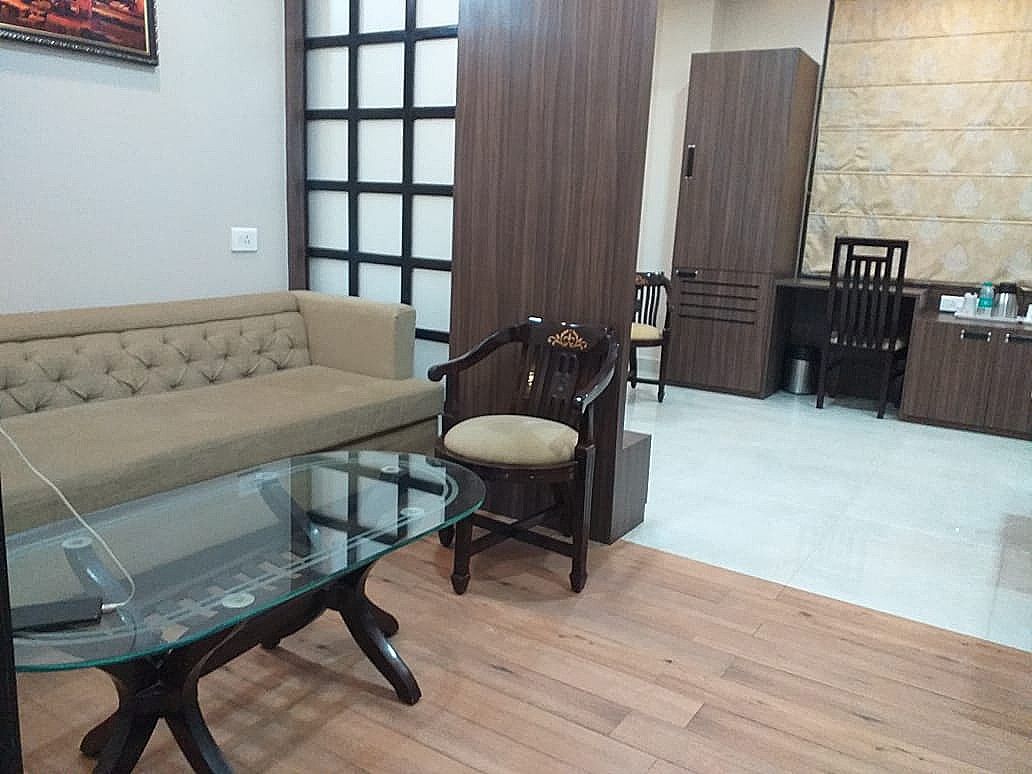 undefined Hotel Ozas Grand 4