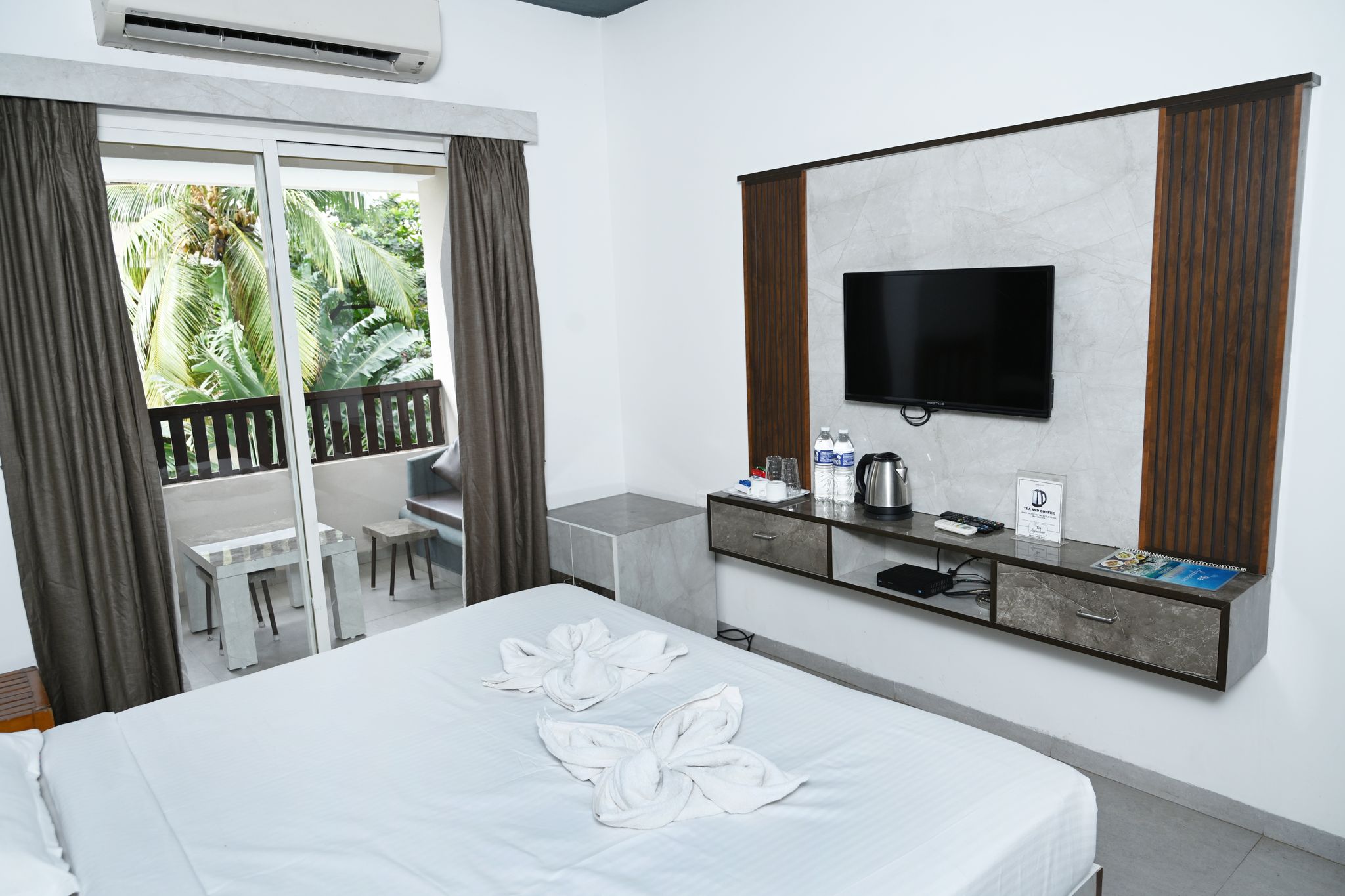 SIA Signature Calangute Deluxe room 4