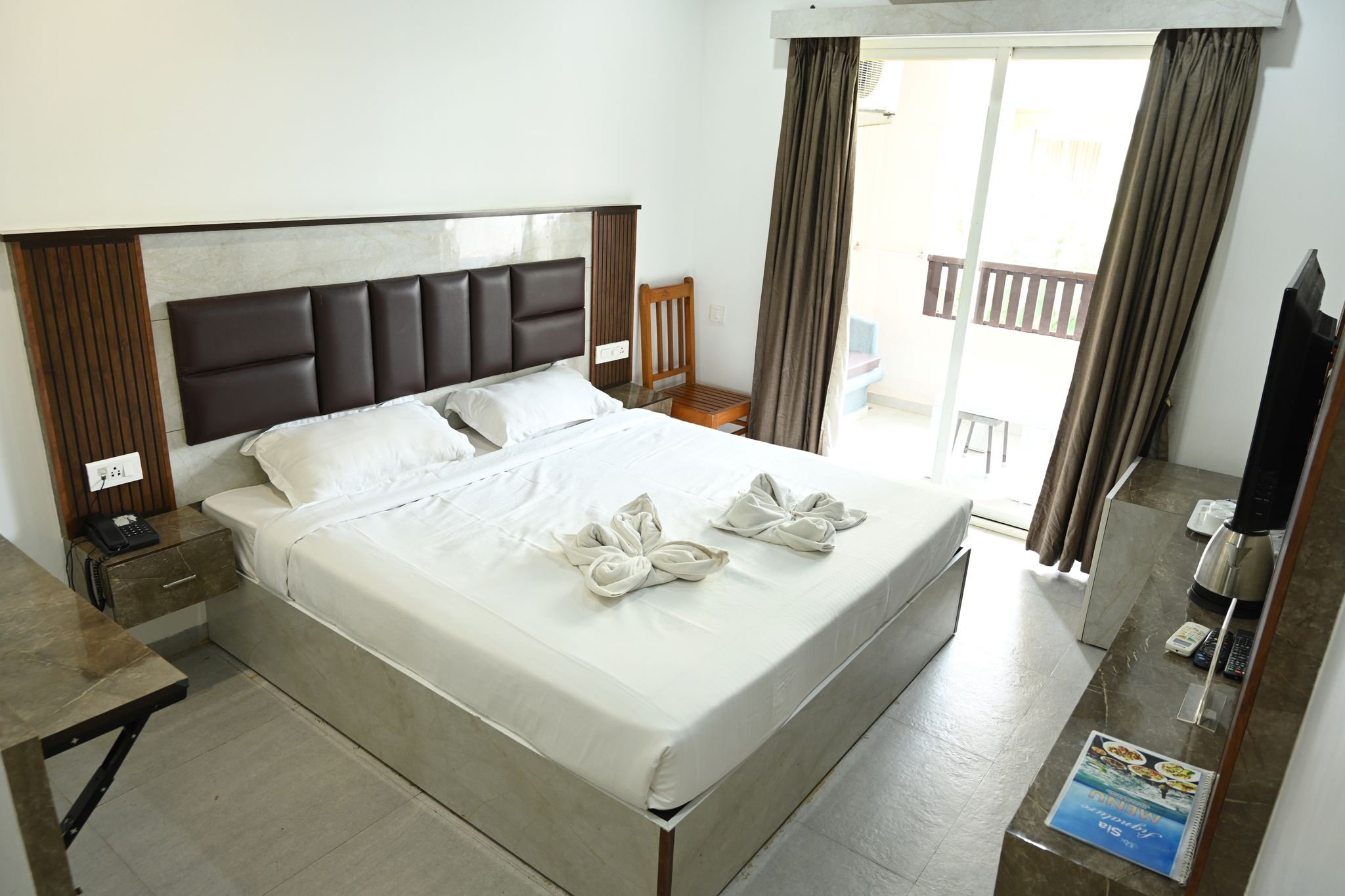 SIA Signature Calangute Deluxe room