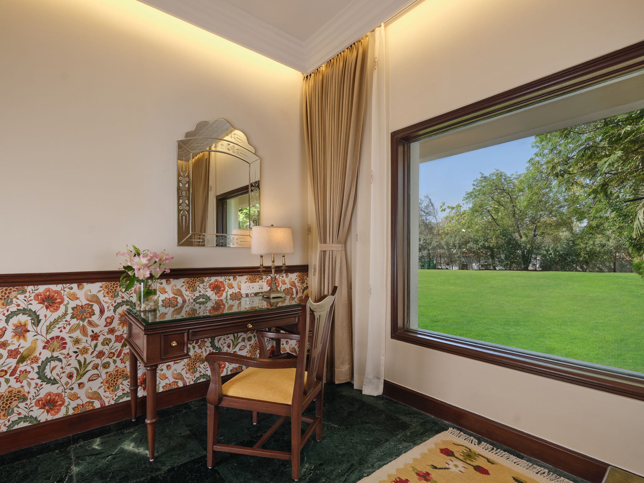 The Ummed Ahmedabad Airport Premier King Garden View Room 6