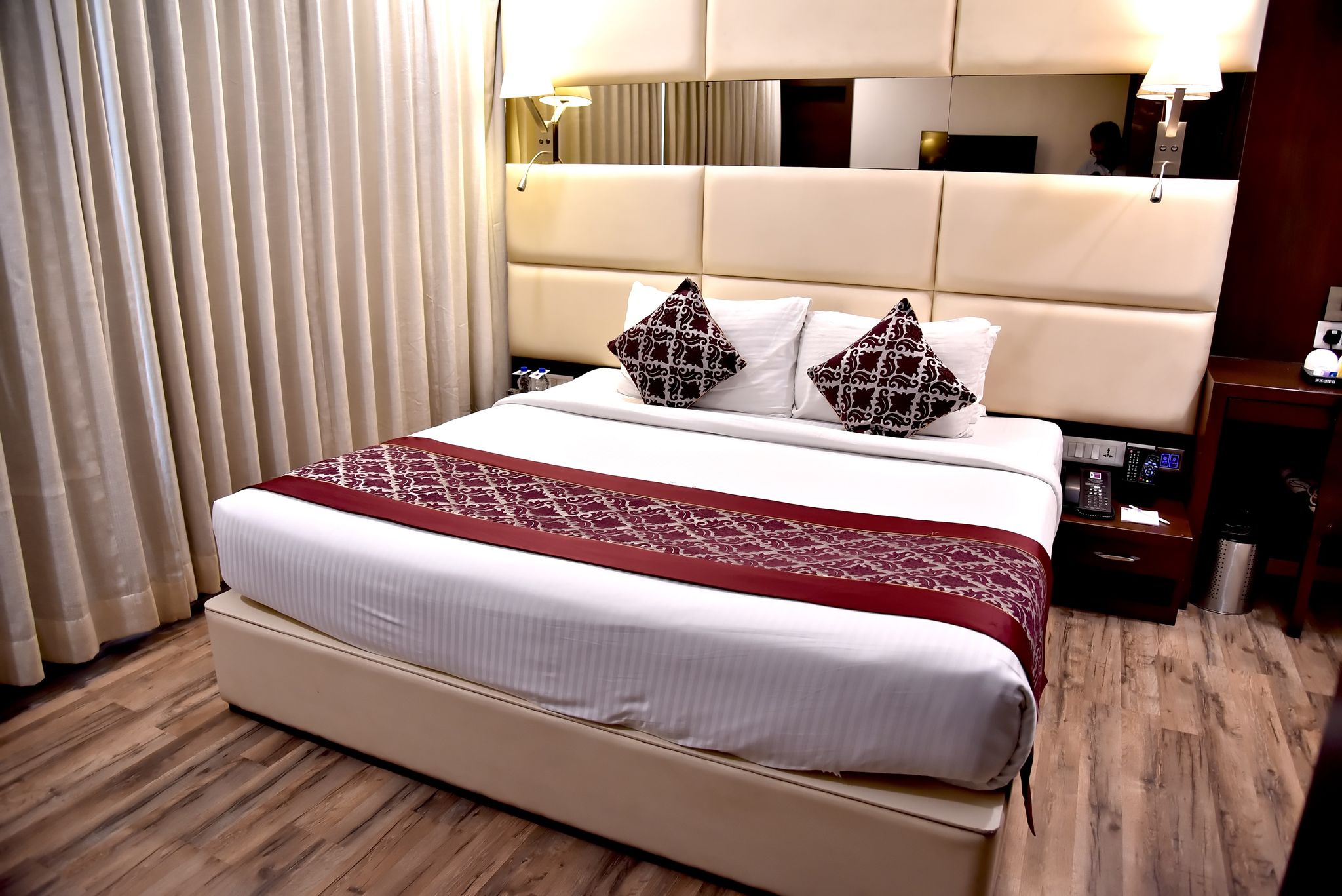 Clarks Inn Suites Gwalior Deluxe Double or Twin Room 3