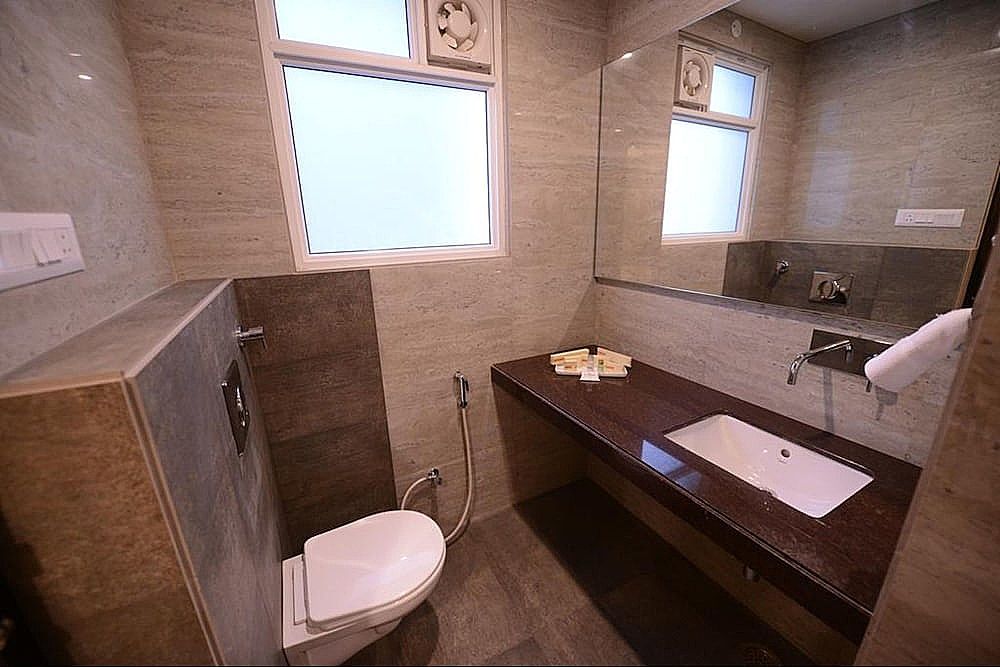 Hotel Silver Pride Near Jaipur Airport Deluxe Room 7