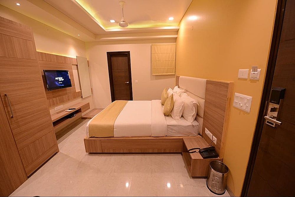 Hotel Silver Pride Near Jaipur Airport Deluxe Room