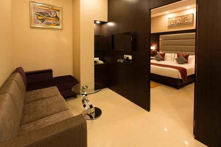 Double room Queen bed - Premium - Smoking