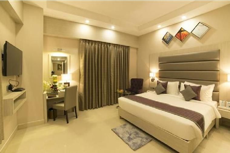 Double room Queen bed - Smoking - De Luxe