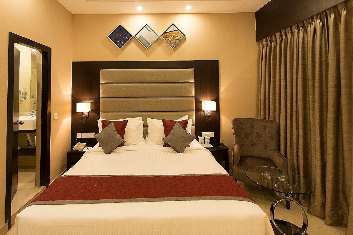 Golden Tulip Deluxe Room