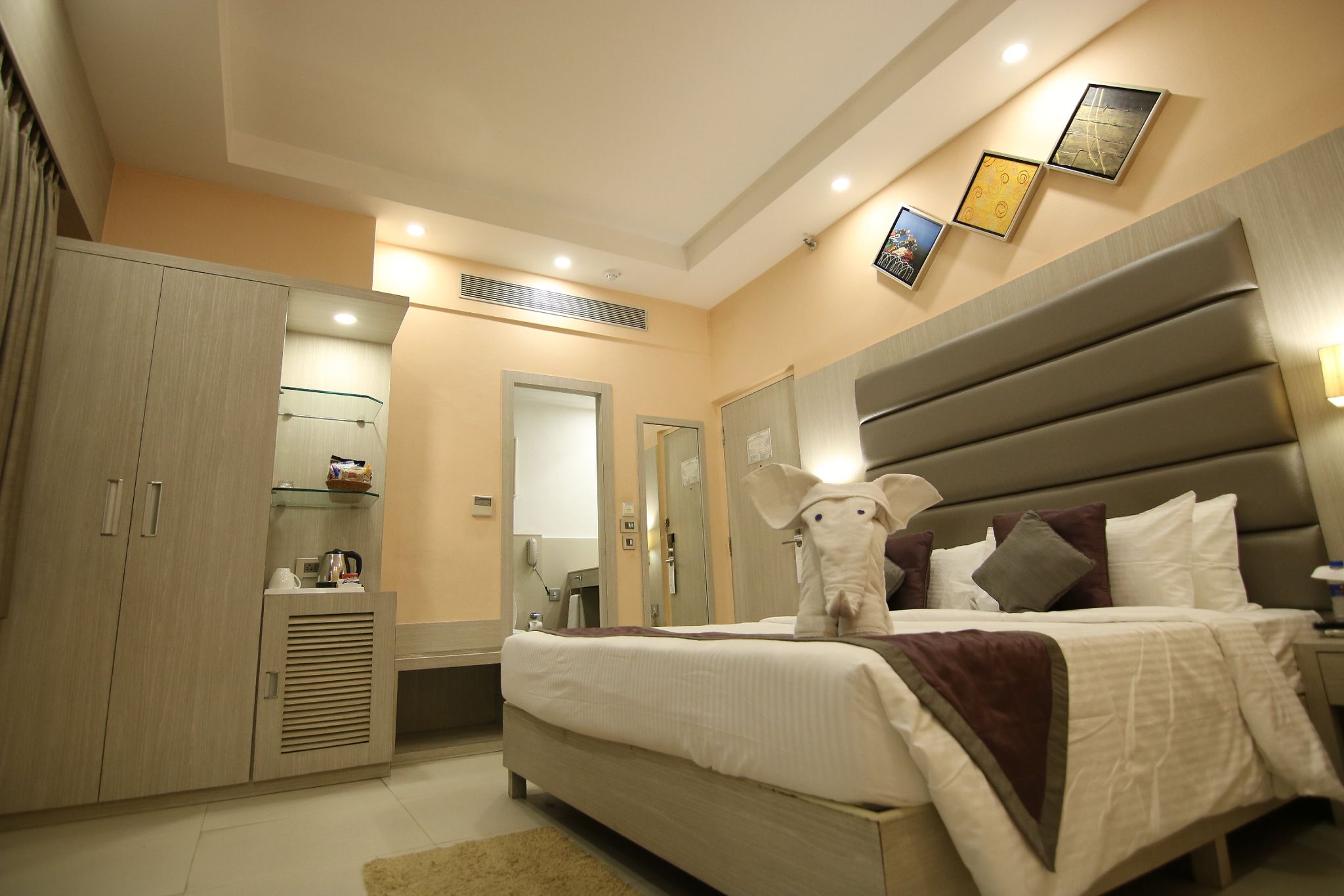 Suite - River View