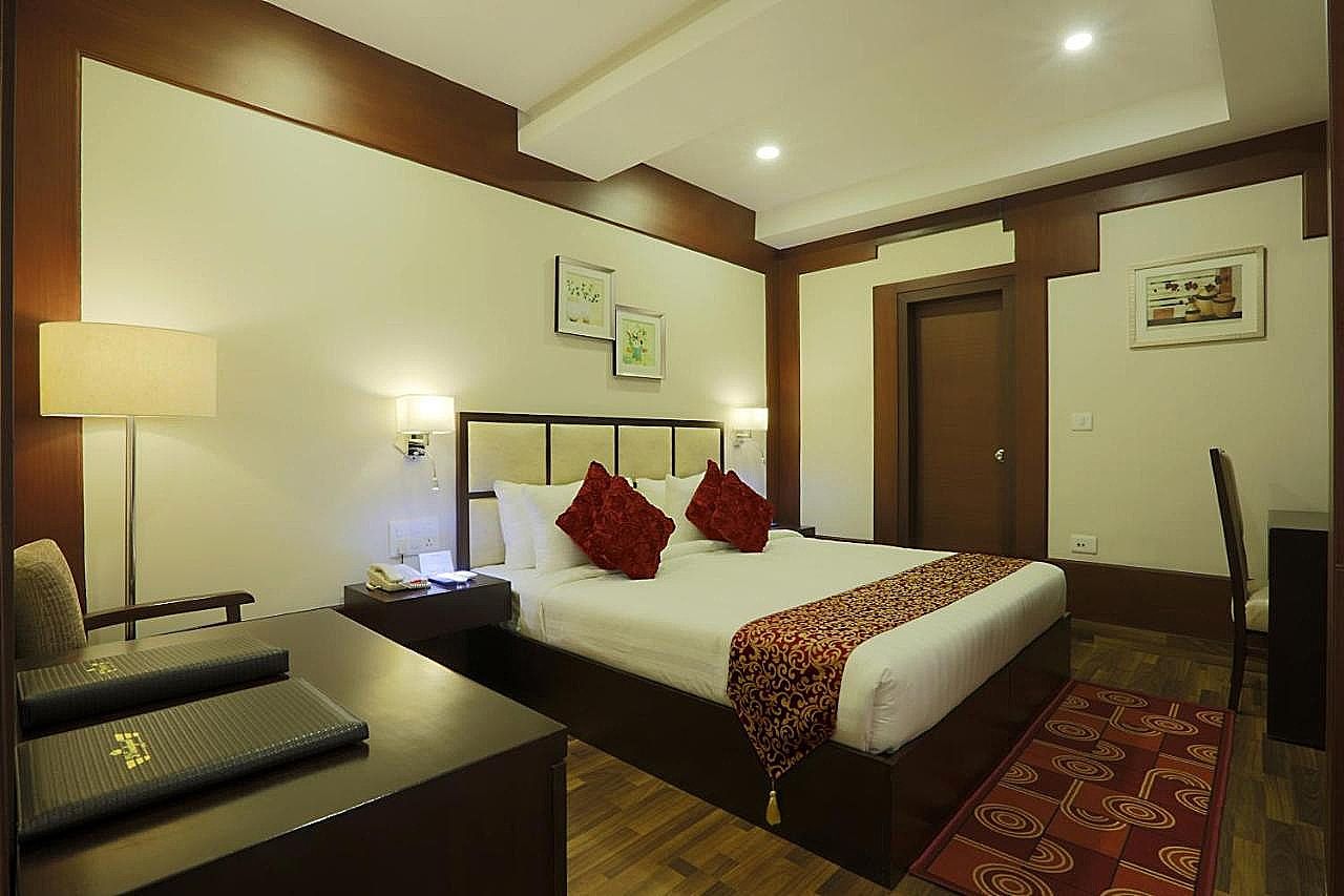 'D' Courtyard Hotel Deluxe Double Room 4