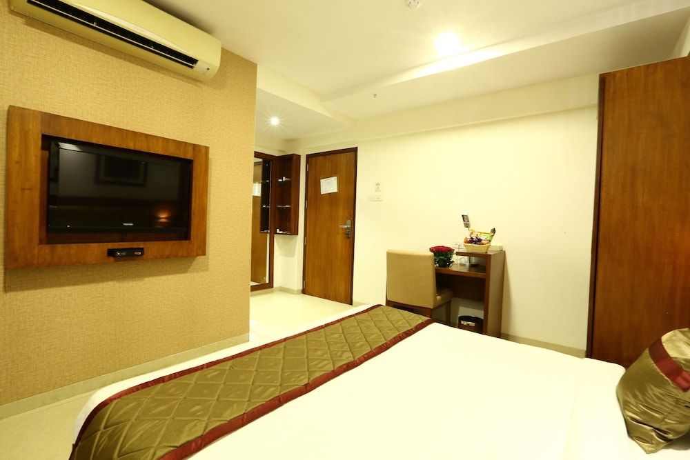 The Altruist Business Hotel (Andheri) Deluxe Room 17