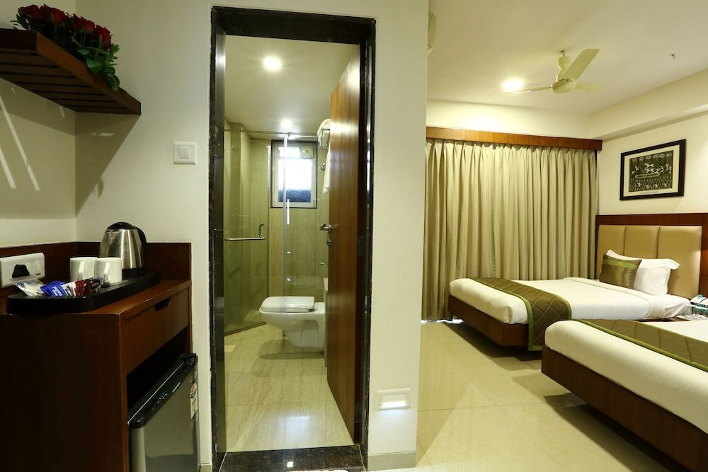 The Altruist Business Hotel (Andheri) Deluxe Room 18