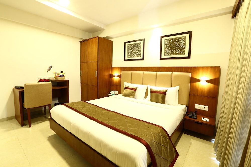 The Altruist Business Hotel (Andheri) Deluxe Room 4