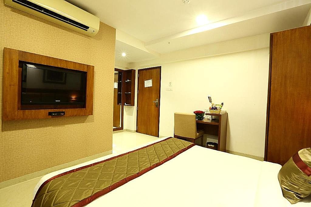 The Altruist Business Hotel (Andheri) Deluxe Room 16