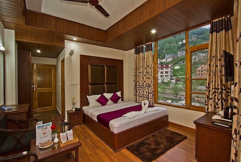 Manali Mountain Regency DELUXE ROOM (WITHOUT BALCONY) 5