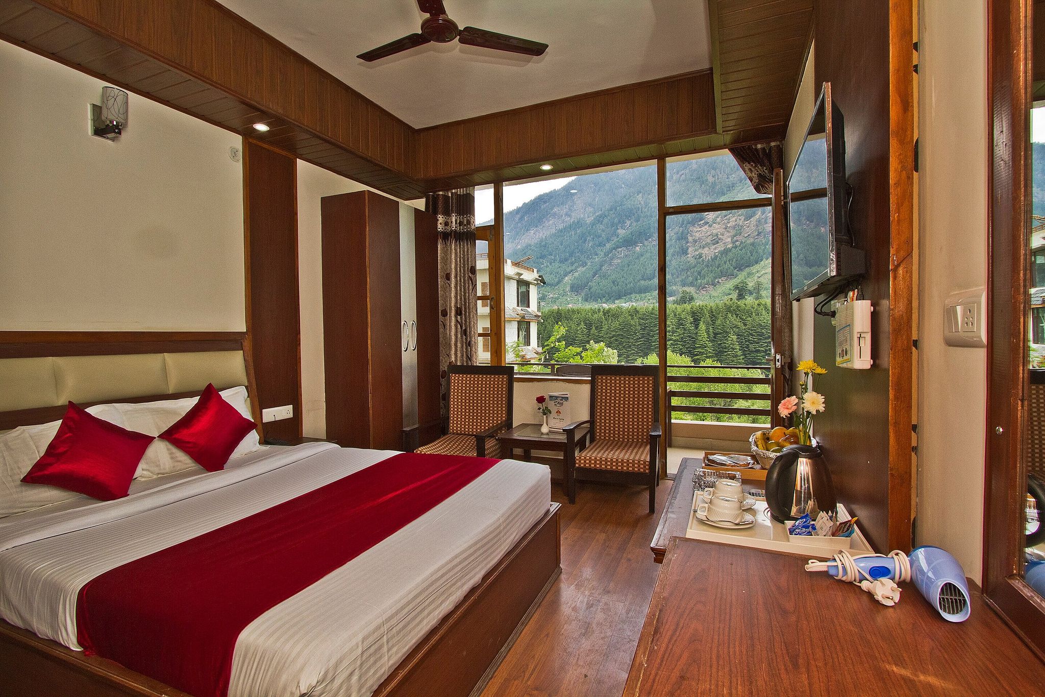 Family Suite (Interconnected with Separate Washroom)