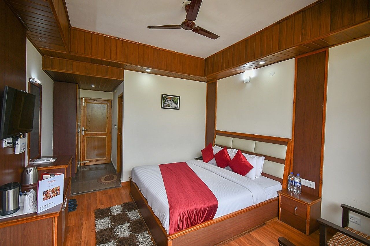 Manali Mountain Regency DELUXE ROOM (WITHOUT BALCONY) 6