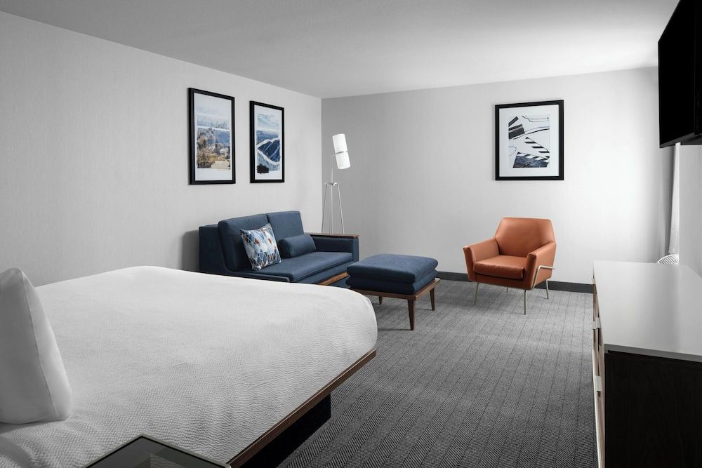 Executive Suite, 1 Bedroom (Mobility/Hearing Accessible, Tub)