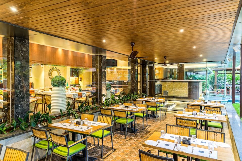 Food & Dining