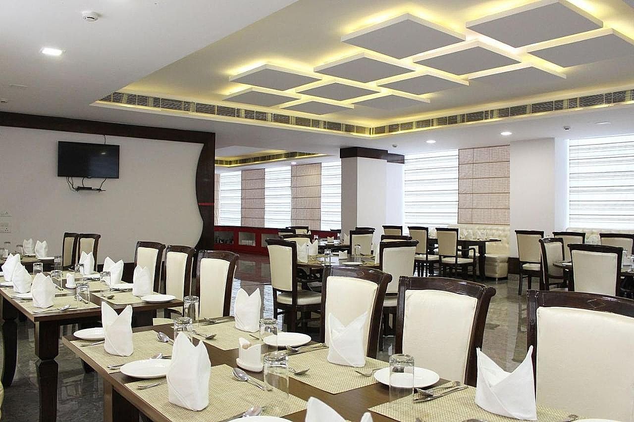 Food & Dining