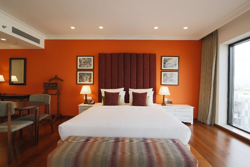 The Waverly Hotel and Residences The Waverly Room 13