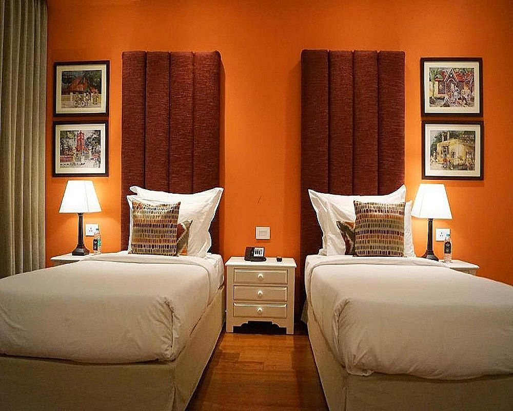 The Waverly Hotel and Residences The Waverly Room 2