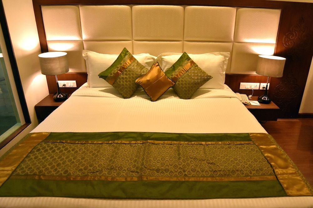 Standard Room, 1 King Bed, Smoking