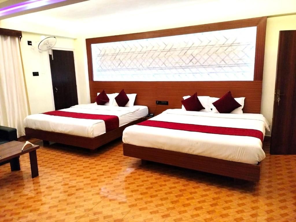 QUARDRUPLE ROOM