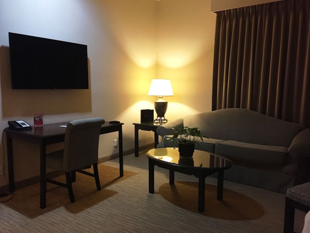 Coast Burbank Hotel Premium Suite, 1 King Bed (Coast Premium King Junior Suite) 4