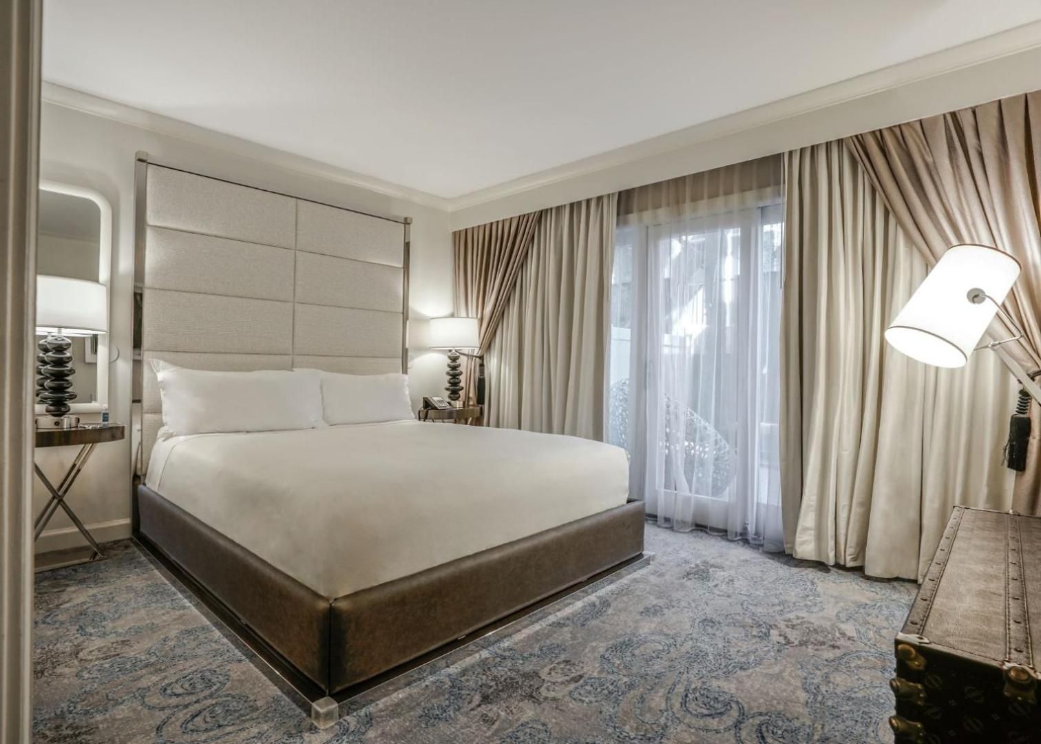 King Room with Roll-In Shower - Disability Access