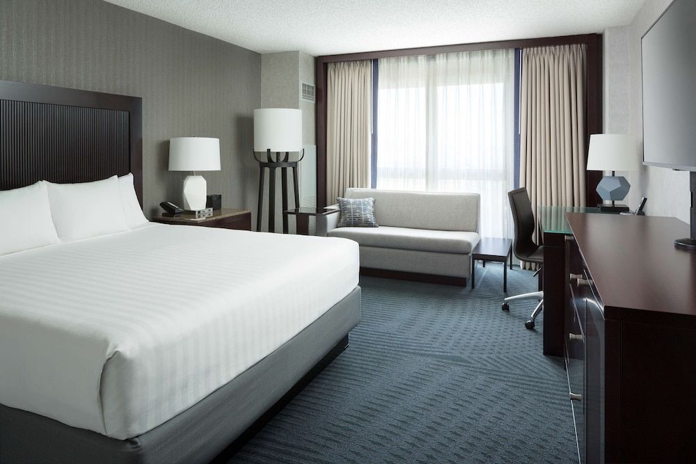 Room, 1 King Bed, Accessible, Bathtub
