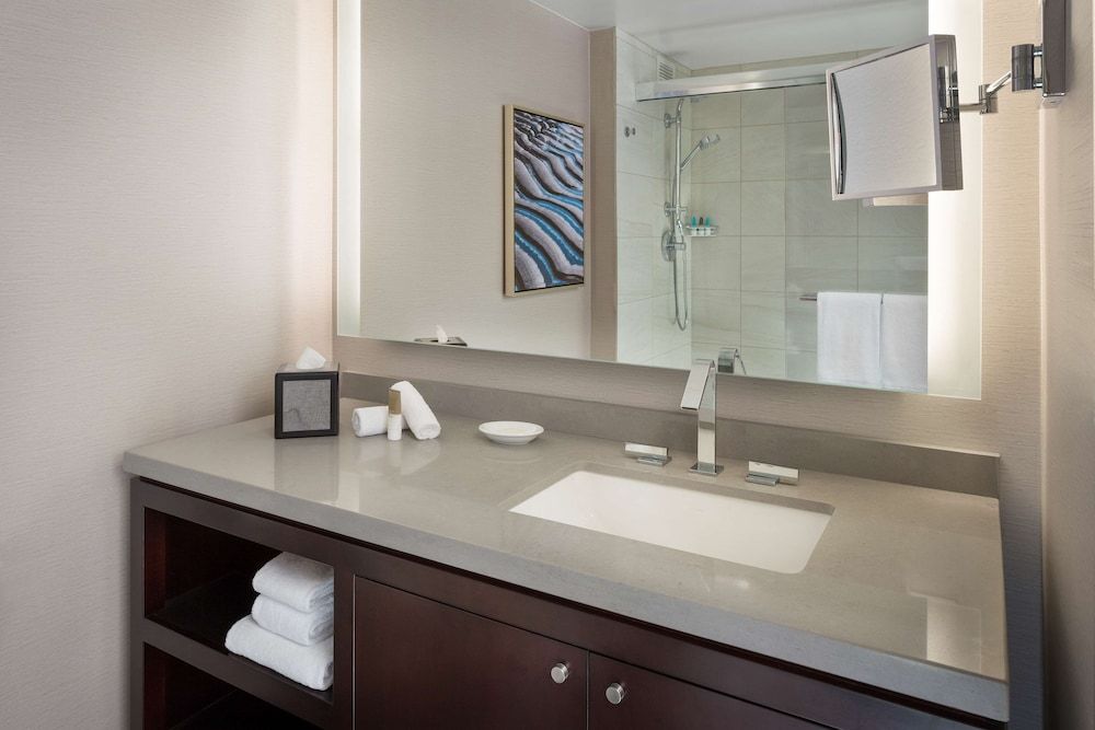 Double Room, 2 Queen Beds (High Floor)