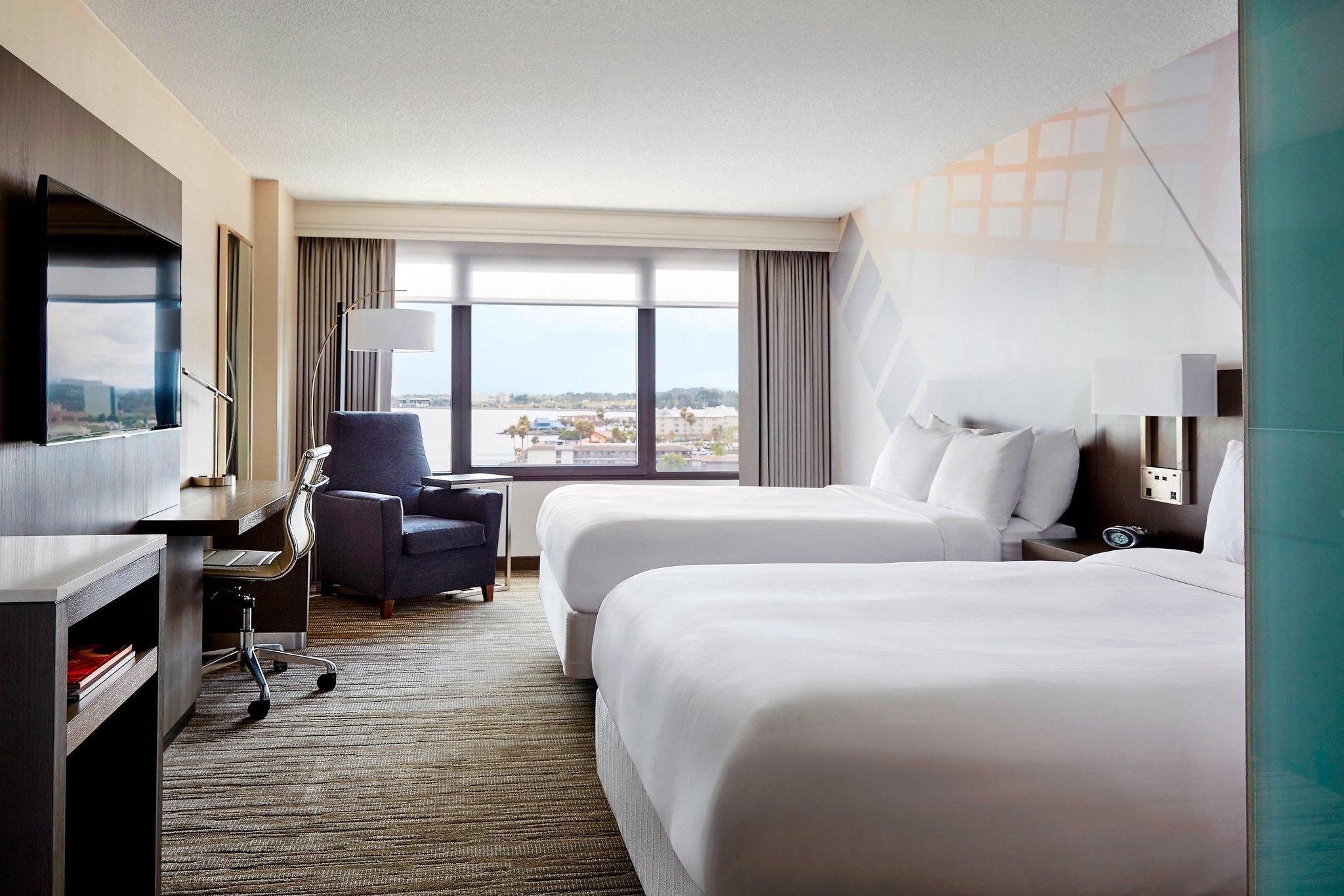 M Club lounge access, Guest room, 2 Double, High floor